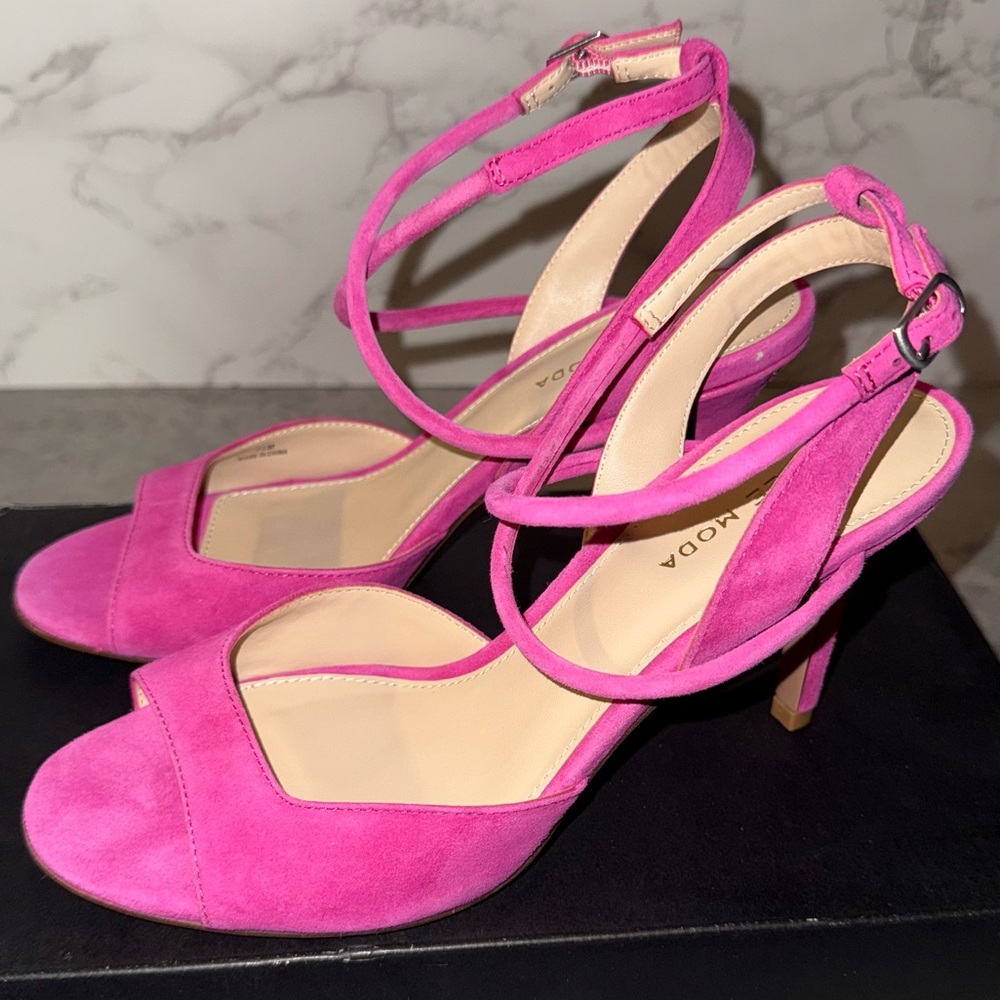 Pelle Moda Robyn Pink Suede Sandals 7.5